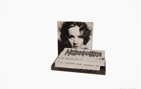 书本摆件 ID：2022120810